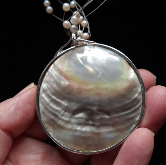 925 sterling mother of pearl disc with seed pearl necklace - Picture 5 of 9